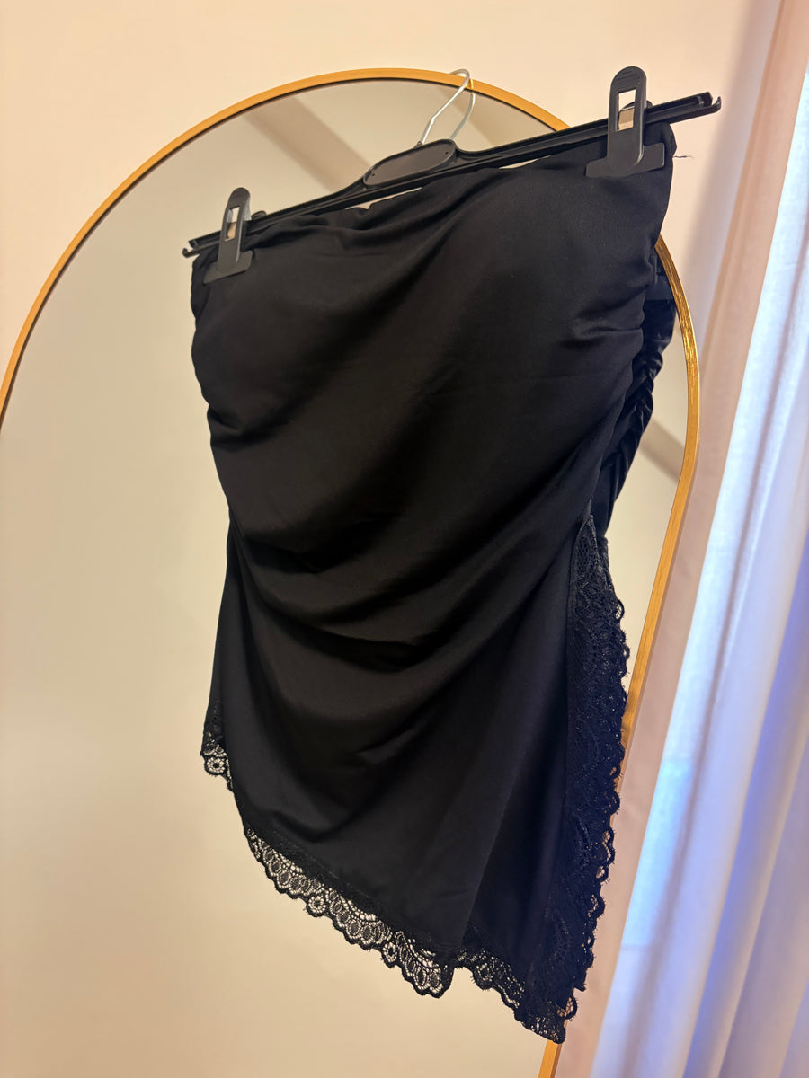 Top a fascia pizzo